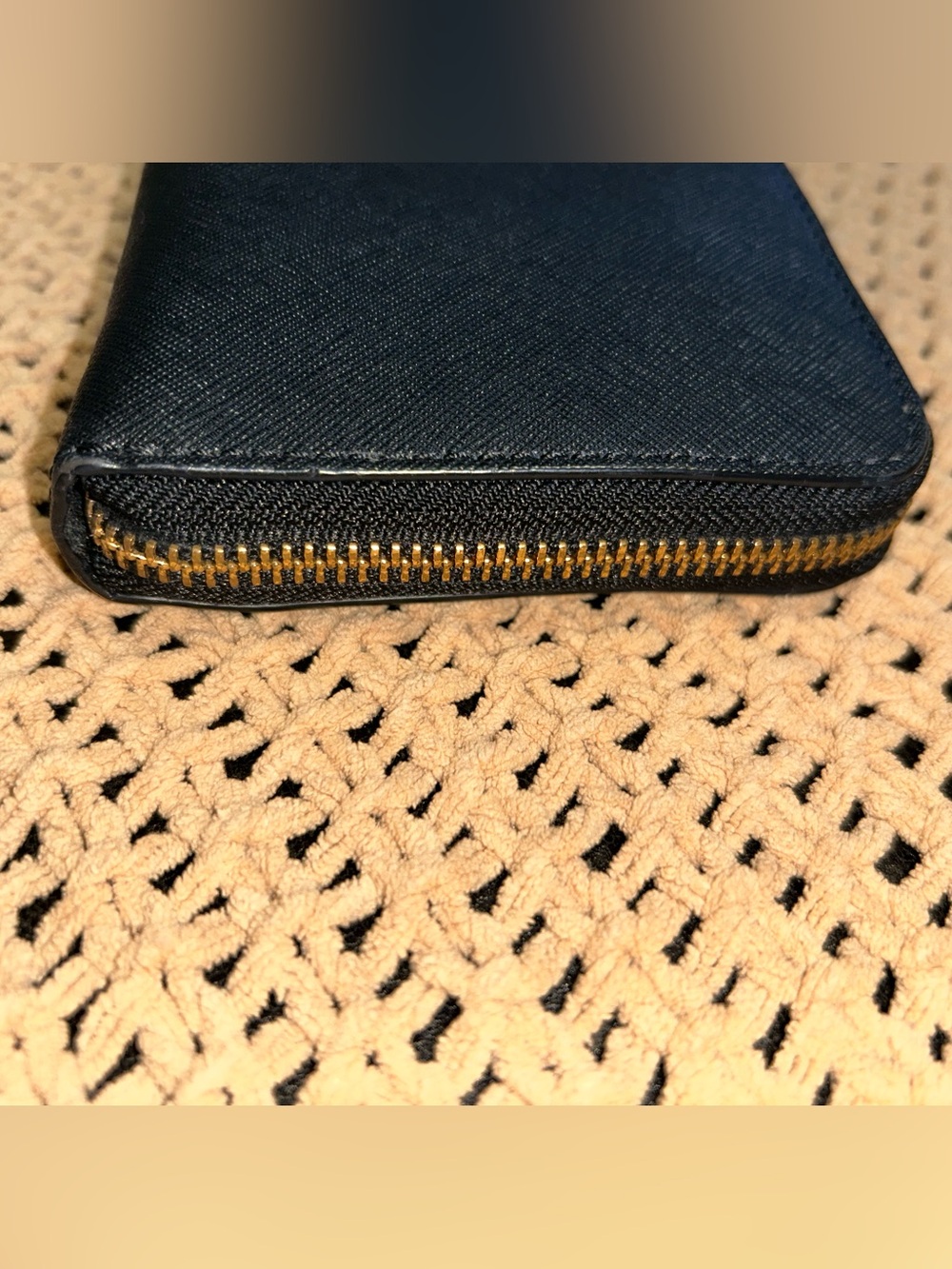 Henri Bendel Wallet - Picture 4 of 12